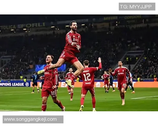 尤文图斯凭乌龙球战胜热刺晋级世界杯淘汰赛全场沸腾