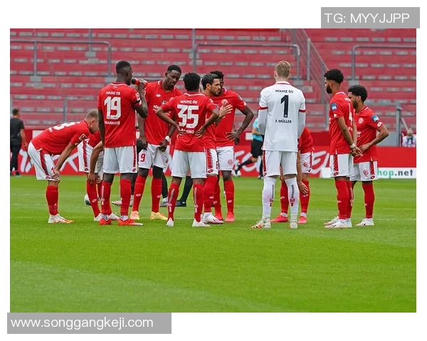 德甲精彩对决多特蒙德逆袭热刺全场沸腾的瞬间回顾