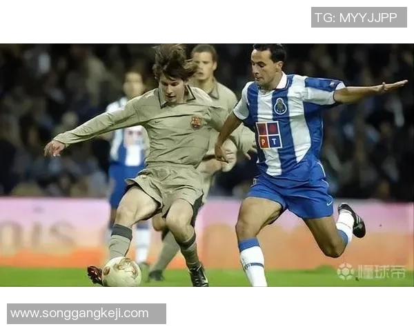 友谊赛巴萨与波尔图战平点球大战激烈瞬间引发全场热烈反响