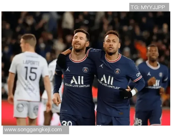 意甲激战巴黎圣日耳曼强势3-0战胜曼城全场焦点瞬间回顾与分析 意甲激战巴黎圣日耳曼强势3-0战胜曼城全场焦点瞬间回顾与分析