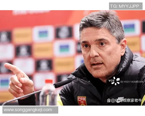 西甲精彩对决本菲卡大胜利物浦神扑引发争议判罚全场沸腾