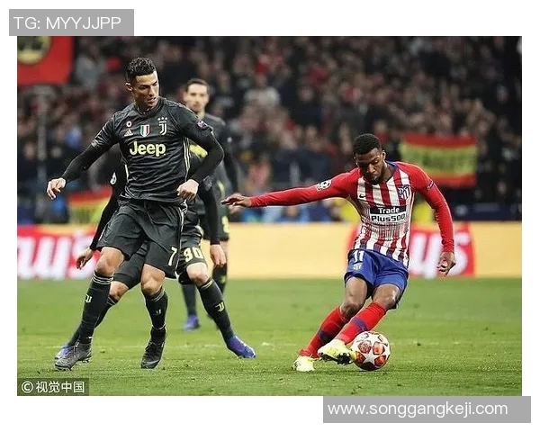 友谊赛平局AC米兰与马竞激战正酣全场观众热情高涨