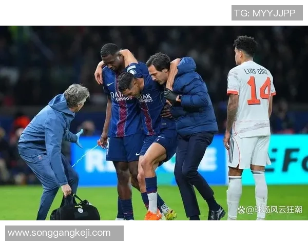 中超热战：巴黎圣日耳曼与那不勒斯激战成平局转会传闻引发热议